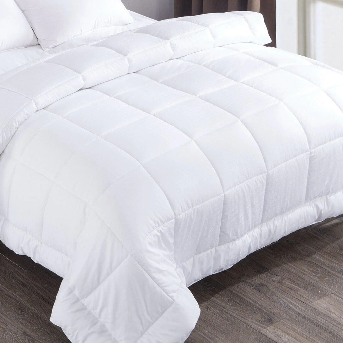 300 Thread Count Down Alternative Comforter in White