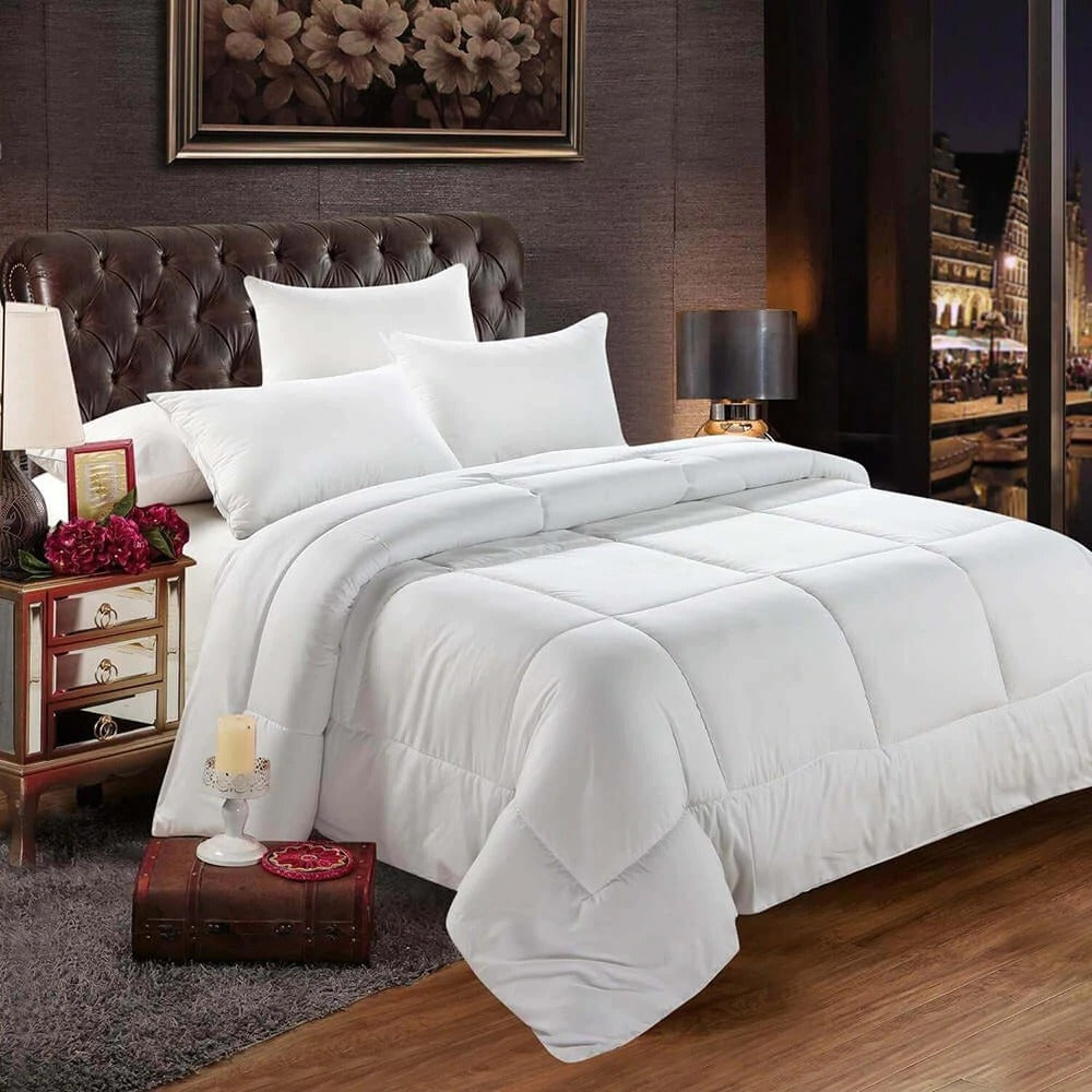 Medium Weight 300 Thread Count Down Alternative Comforter